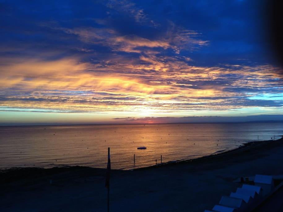 La Baleine Bleue Apartman Saint-Aubin-Sur-Mer  Kültér fotó